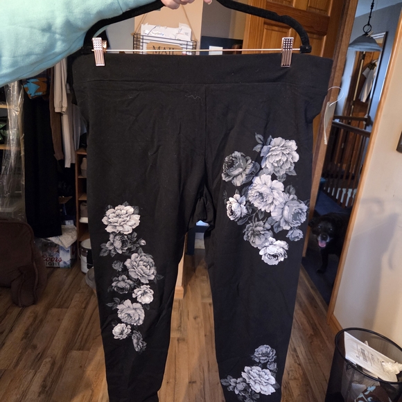 Torrid Curve Pants - torrid Black Floral Print Leggings with White Rose Detail